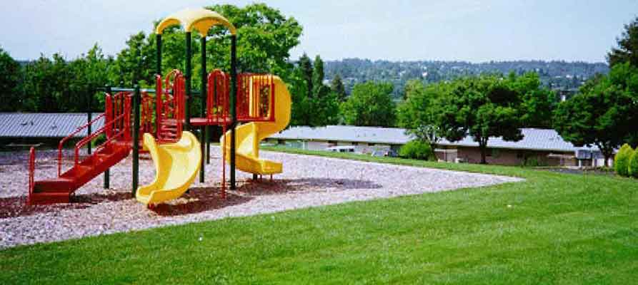 Oregon City View Manor playground