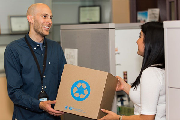 Distributing recycling boxes in the office