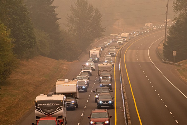 Cars evacuating a wildfire