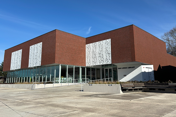 Oak Lodge Library exterior