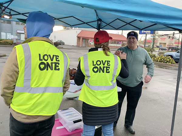 DA volunteer at LoveONE