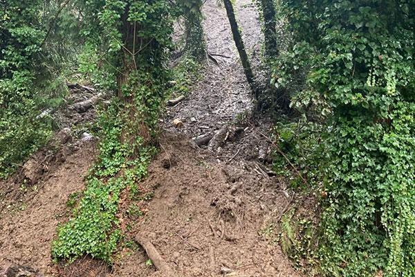 Clackamas River Drive landslide