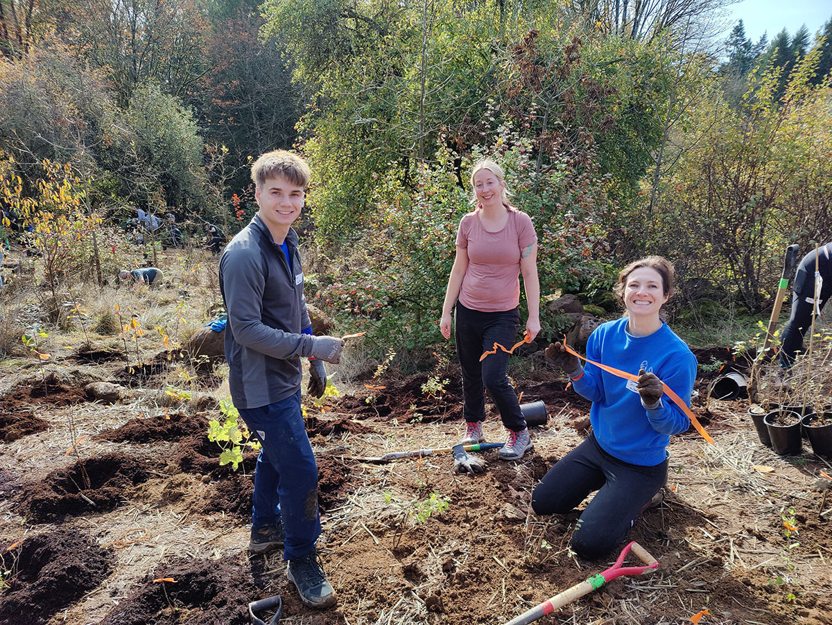 Friends of Trees Volunteers